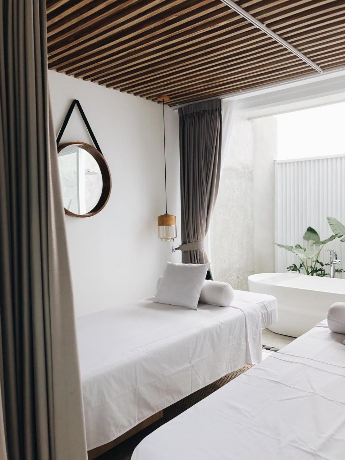 Lloyd'S Inn Bali Seminyak  Exterior photo