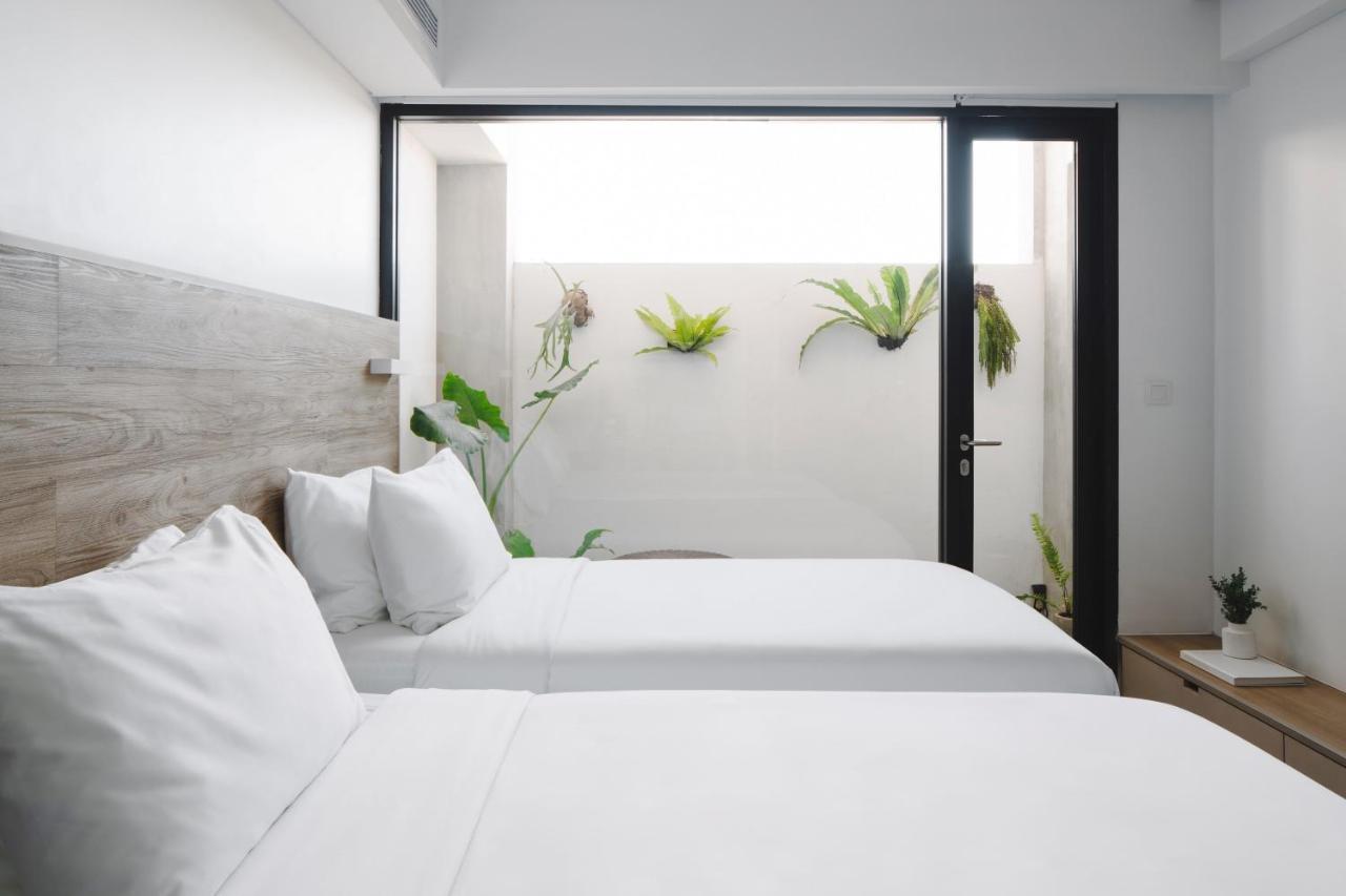 Lloyd'S Inn Bali Seminyak  Exterior photo