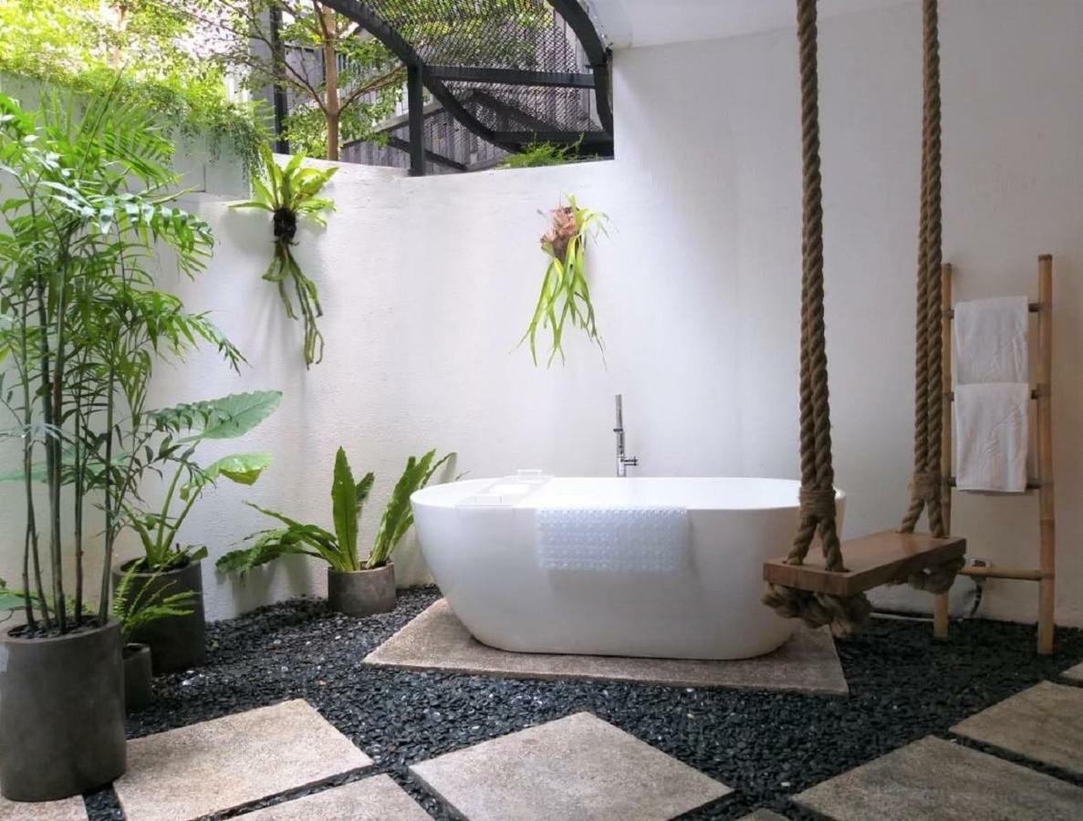 Lloyd'S Inn Bali Seminyak  Exterior photo
